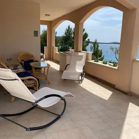 Apartment Bezposrednio Przy Morzu Sevid