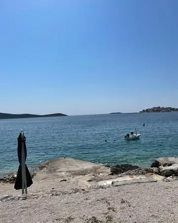 Bezposrednio Przy Morzu